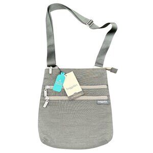 Baggallini‎ Comrade 3-Zip Crossbody Bag Gray Lightweight Adjustable Strap